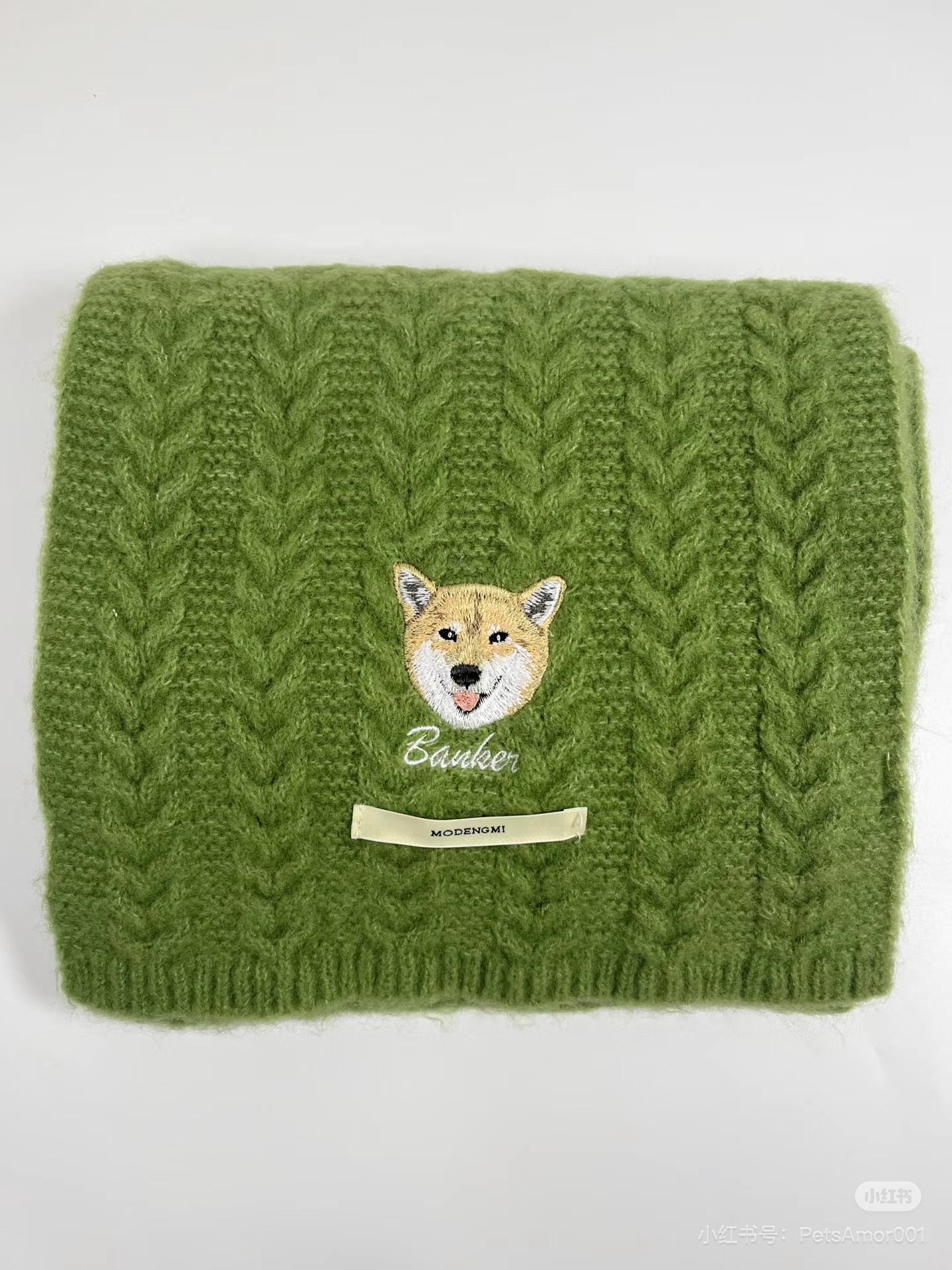Pure wool embroidered scarf with needle pattern