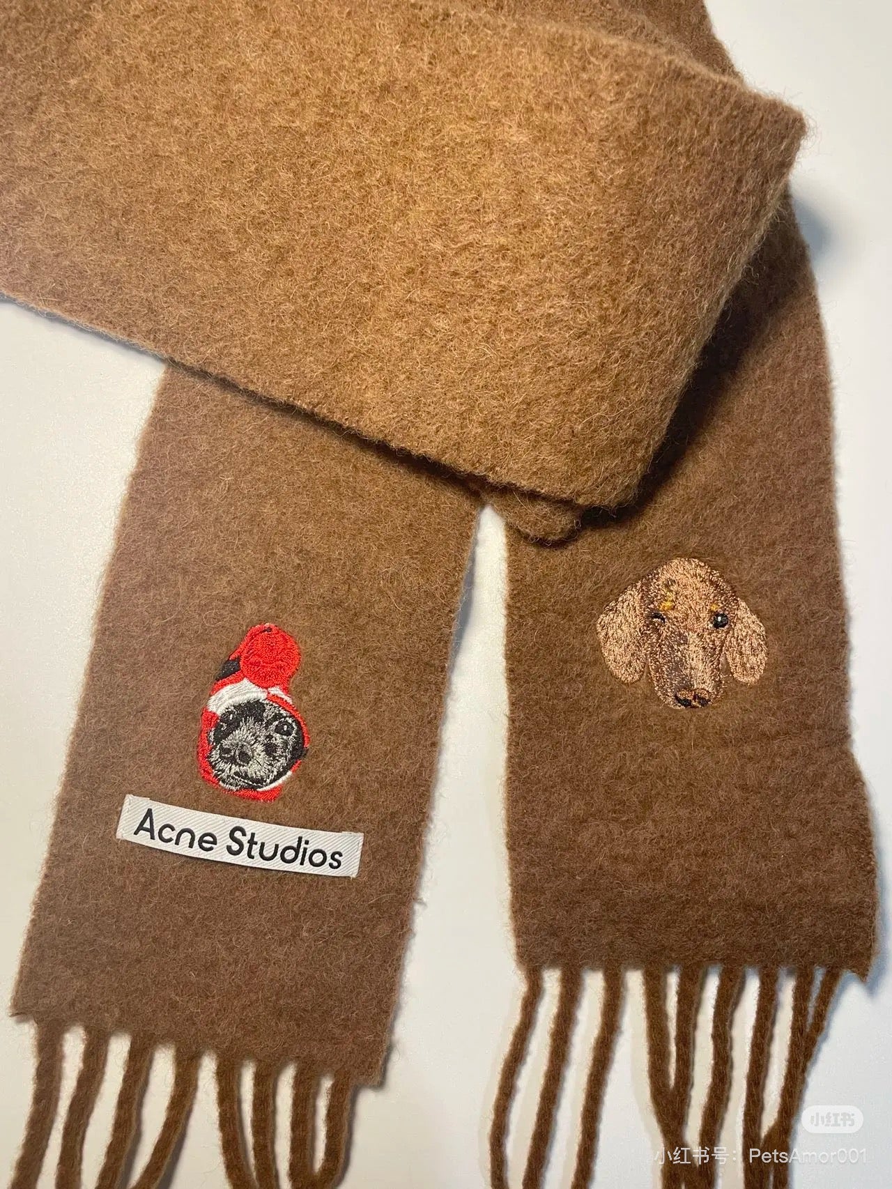 Pure wool embroidered scarf with needle pattern