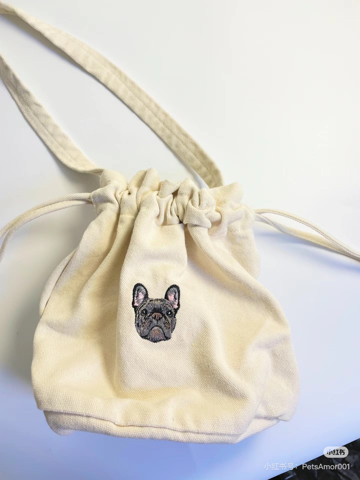 Pet embroidery bucket bag