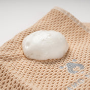 Coconut Oil Skincare Leave-in pet hair cleaning foam