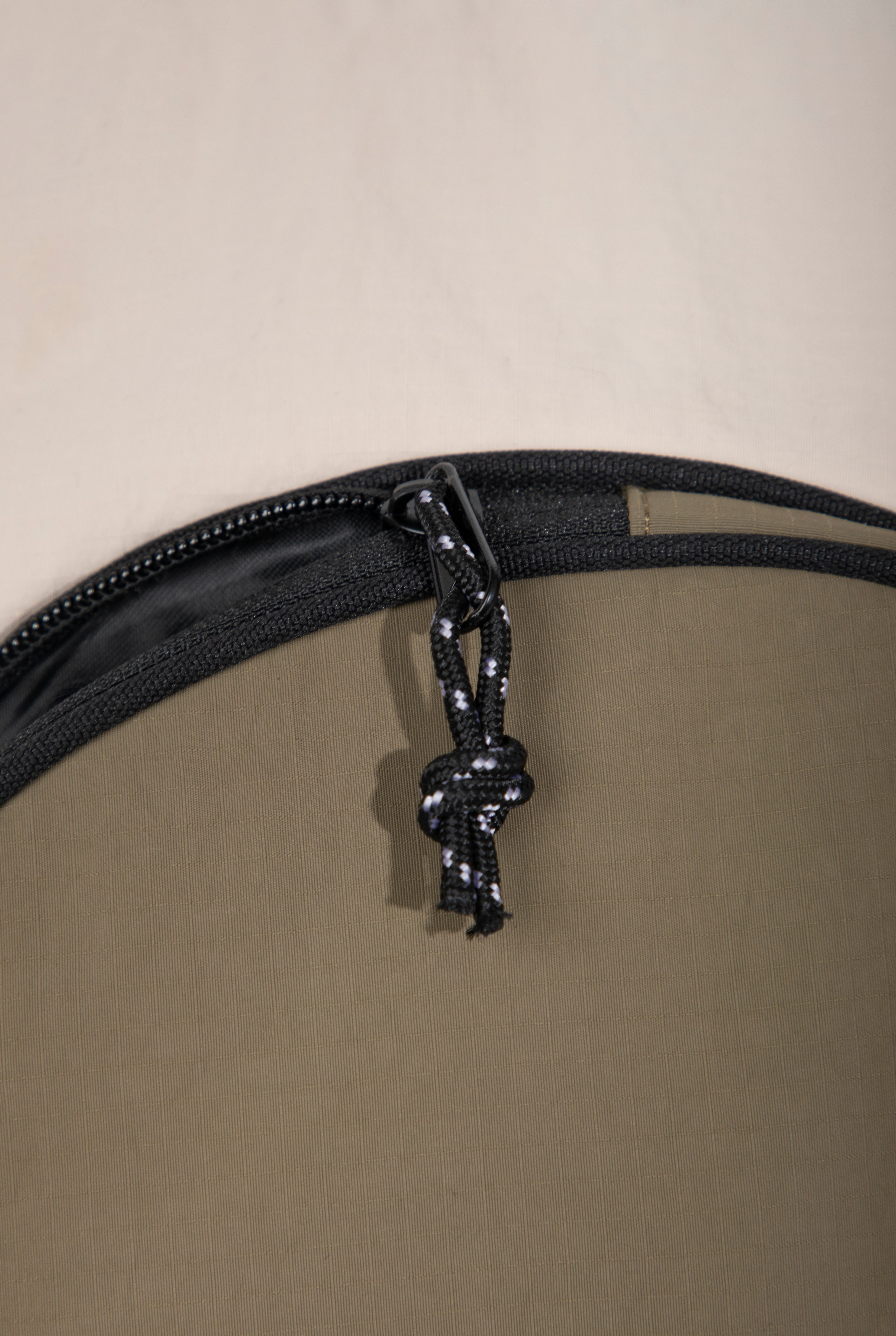 Pet front hugging tote bag